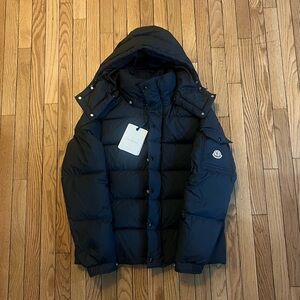 Black Moncler Vezere jacket size: M